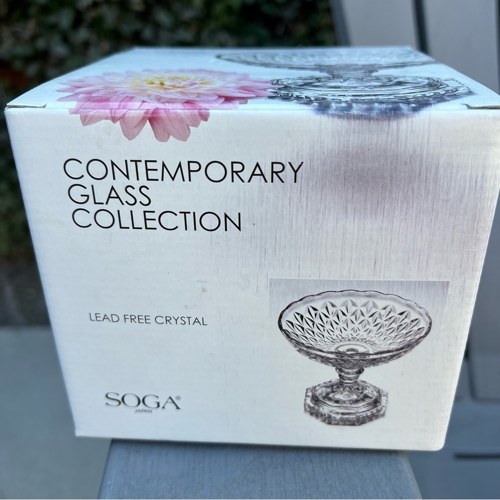 NIB Soga Contemporary Clear Glass Dahlia Footed Fruit & Candy Bowl Holiday Party